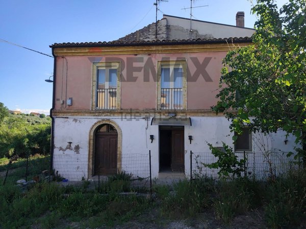 casa indipendente in vendita a Bagnoli del Trigno