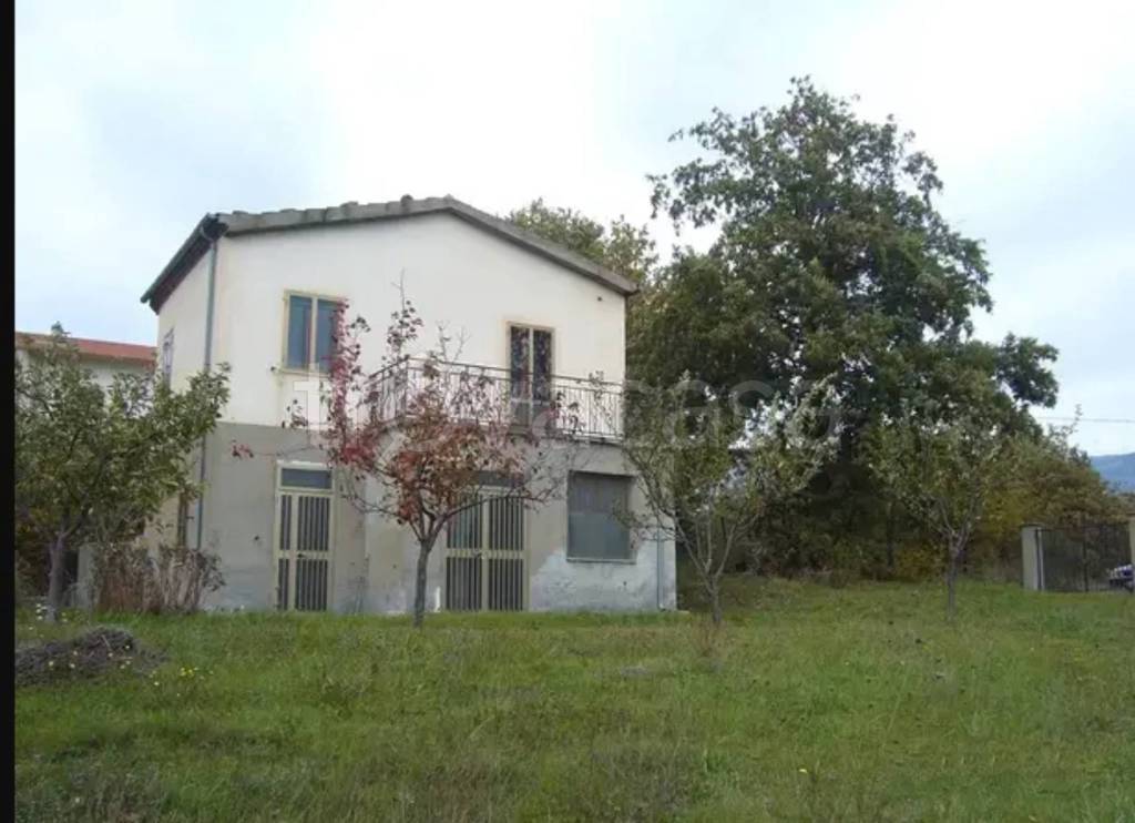 casa indipendente in vendita a Belmonte del Sannio