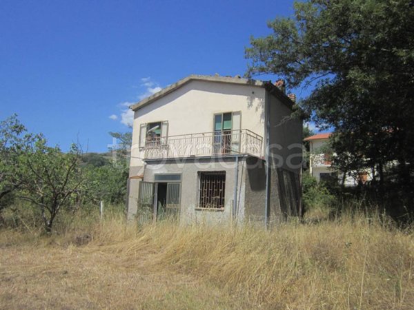 casa indipendente in vendita a Belmonte del Sannio