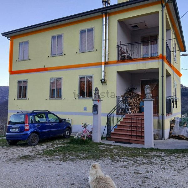 casa indipendente in vendita a Belmonte del Sannio