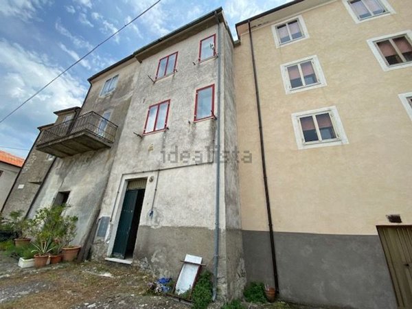 casa indipendente in vendita a Belmonte del Sannio