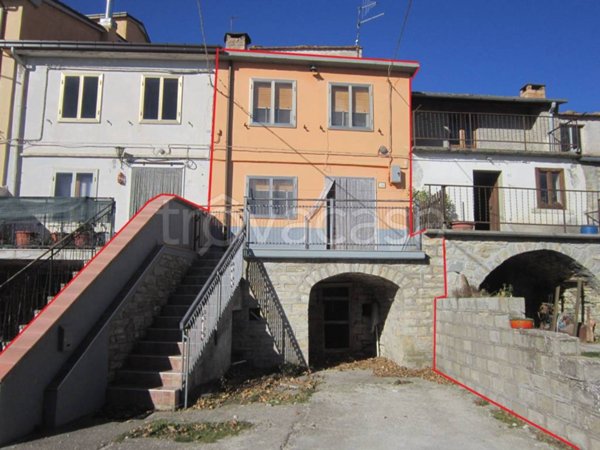 casa indipendente in vendita a Belmonte del Sannio