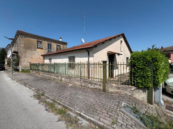 casa indipendente in vendita a Cantalupo nel Sannio