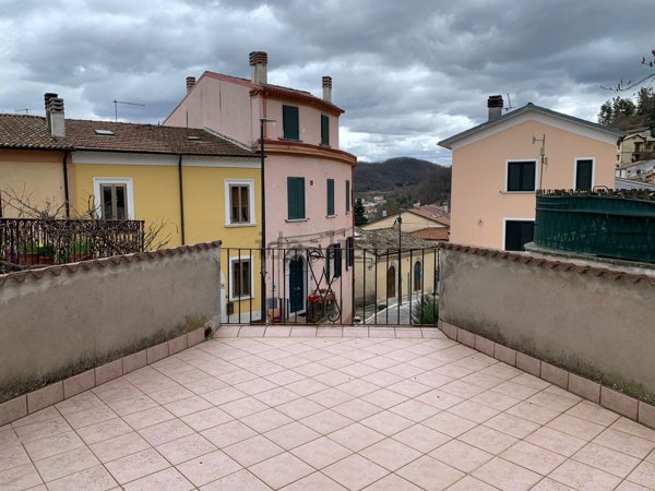 casa semindipendente in vendita a Carovilli