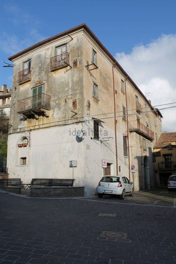 casa indipendente in vendita a Carpinone