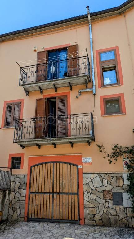 casa indipendente in vendita a Carpinone