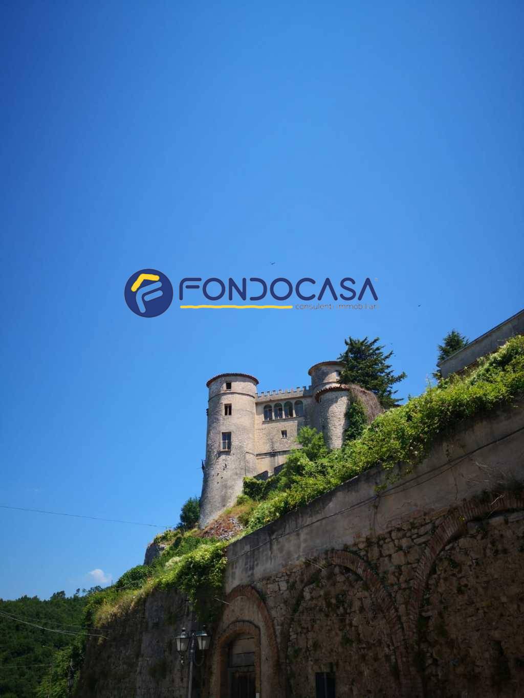 intera palazzina in vendita a Carpinone