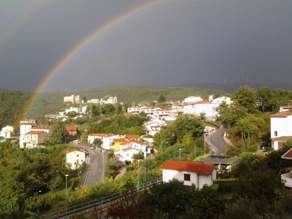 casa indipendente in vendita a Carpinone