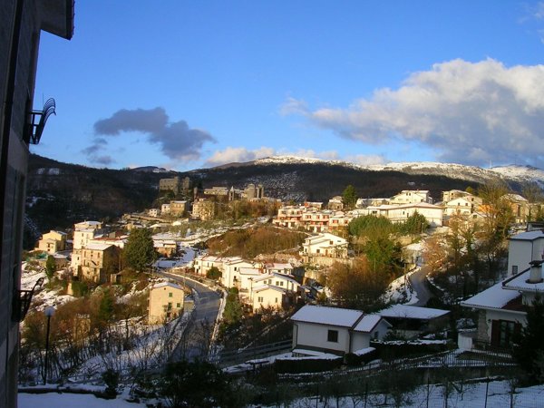 casa indipendente in vendita a Carpinone