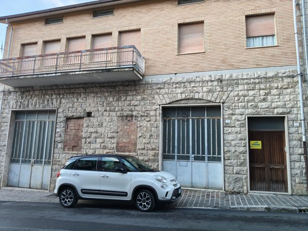 casa indipendente in vendita a Carpinone