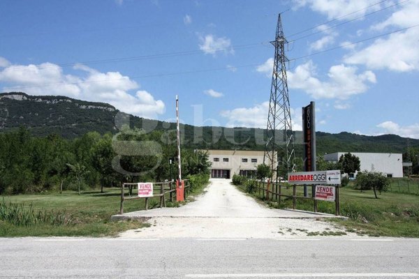 capannone in vendita a Carpinone