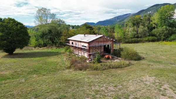 casa indipendente in vendita a Carpinone