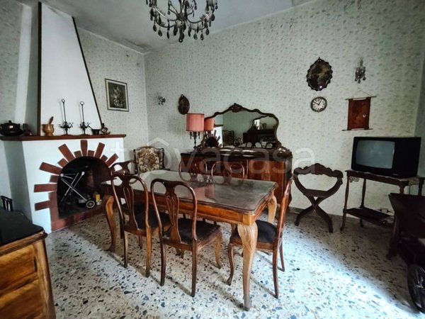 casa indipendente in vendita a Carpinone