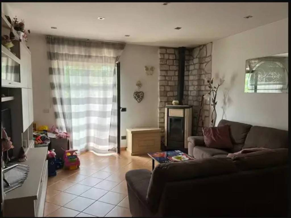 appartamento in vendita a Castel del Giudice