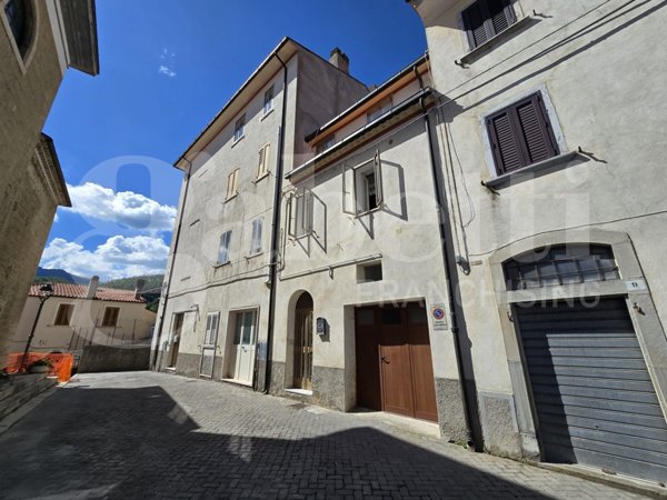 appartamento in vendita a Castel del Giudice