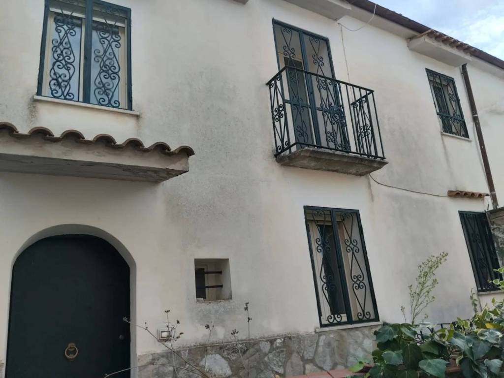 casa indipendente in vendita a Castelpetroso in zona Casale