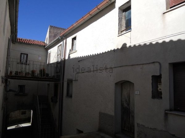appartamento in vendita a Castelpetroso in zona Guasto