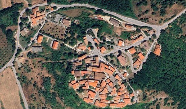 terreno agricolo in vendita a Castelpetroso in zona Camere