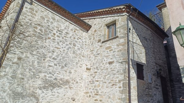 casa indipendente in vendita a Castelpizzuto