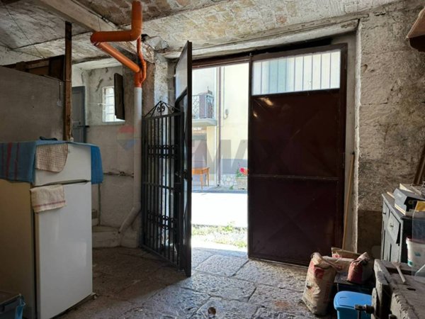 casa indipendente in vendita a Castel San Vincenzo