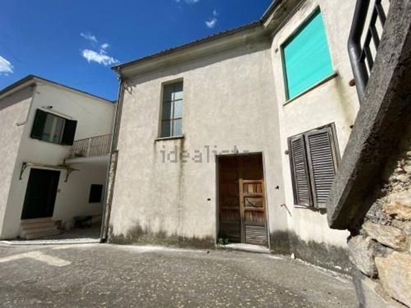 casa indipendente in vendita a Colli a Volturno
