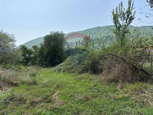 terreno edificabile in vendita a Colli a Volturno