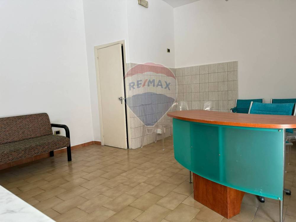 locale commerciale in vendita a Conca Casale