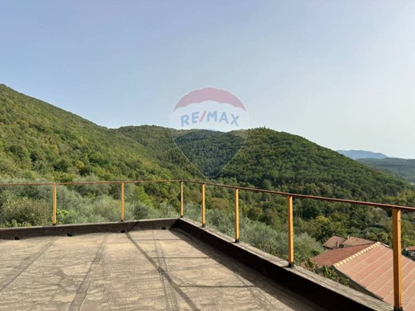 casa indipendente in vendita a Conca Casale