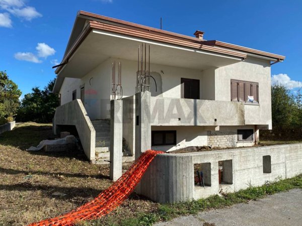 casa indipendente in vendita a Conca Casale