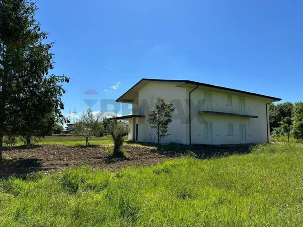 casa indipendente in vendita a Conca Casale