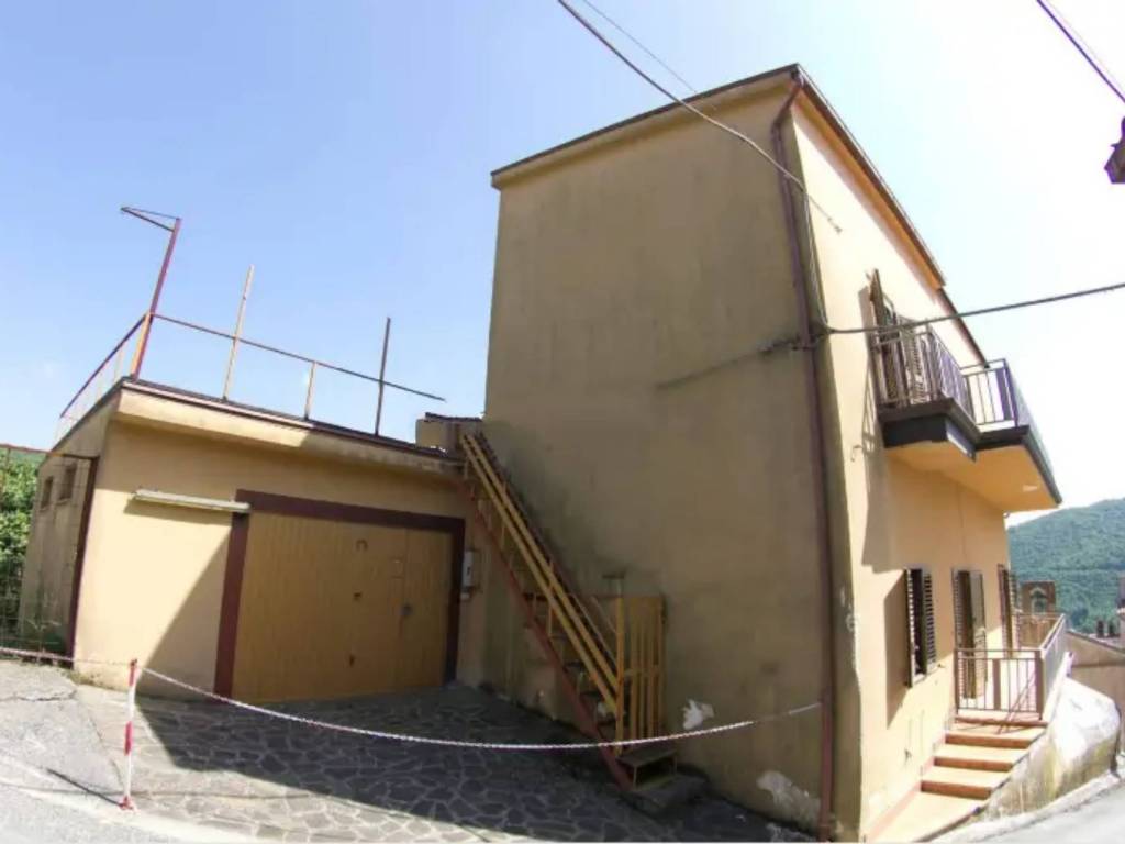 casa indipendente in vendita a Filignano