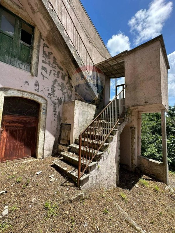 casa indipendente in vendita a Filignano in zona Cerreto