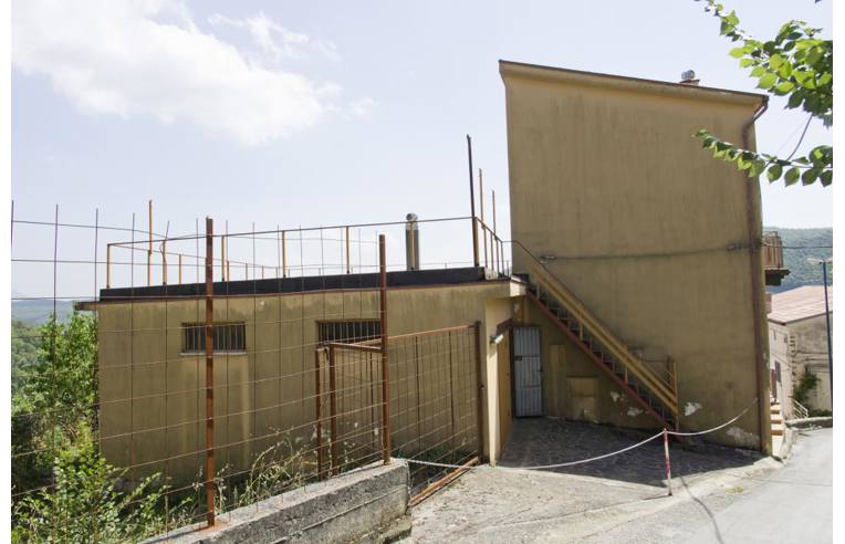 casa indipendente in vendita a Filignano in zona Collemacchia