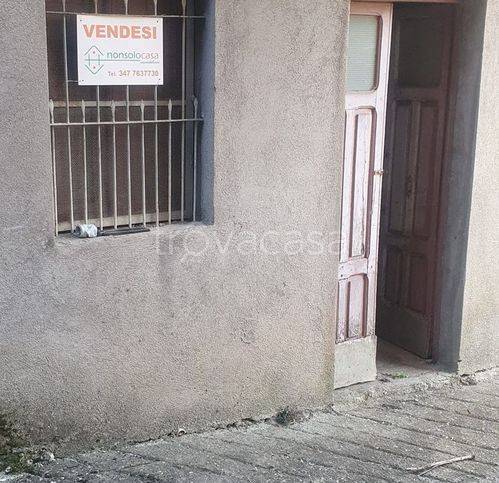 casa indipendente in vendita a Filignano in zona Cerasuolo