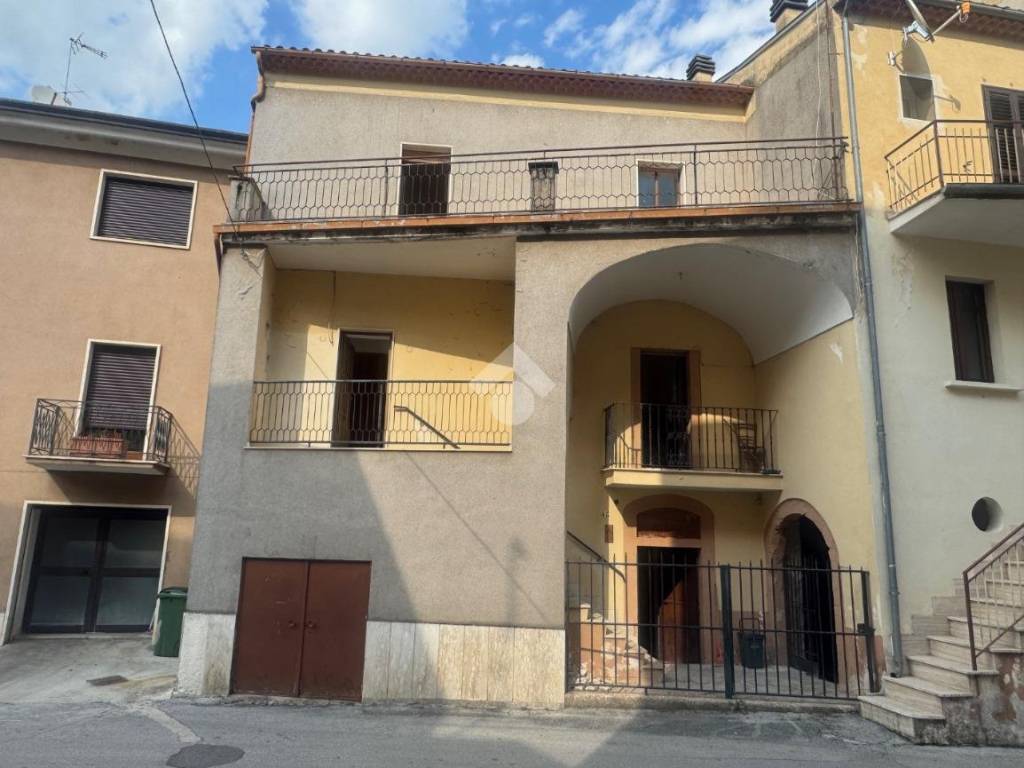 casa indipendente in vendita a Filignano
