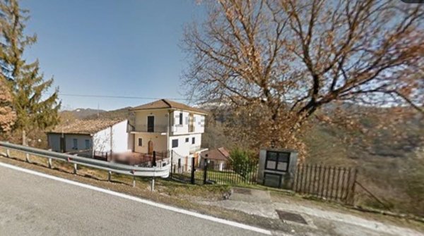 casa indipendente in vendita a Forlì del Sannio