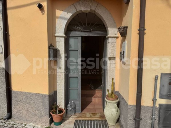 casa indipendente in vendita a Forlì del Sannio in zona Lotto