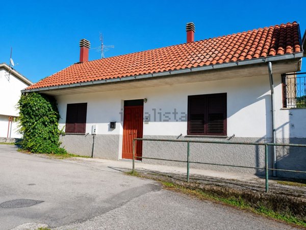 casa indipendente in vendita a Forlì del Sannio in zona Vandra