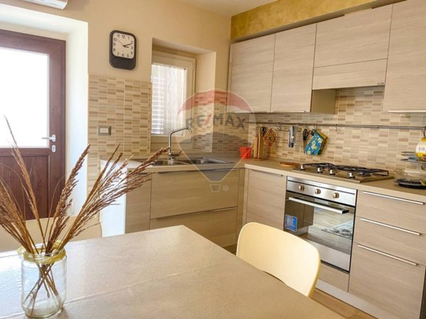 casa indipendente in vendita a Fornelli