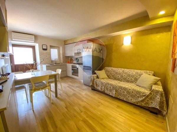 casa indipendente in vendita a Fornelli