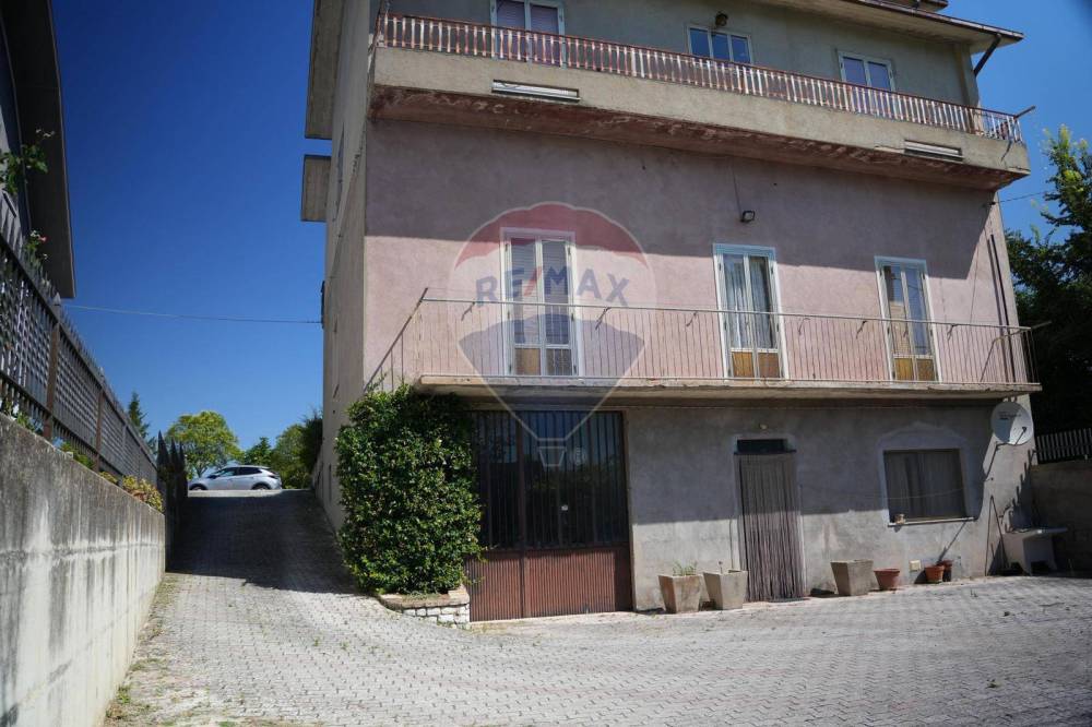 casa indipendente in vendita a Frosolone