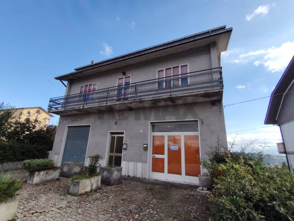 casa indipendente in vendita a Frosolone