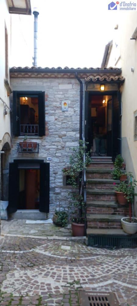 casa indipendente in vendita a Frosolone