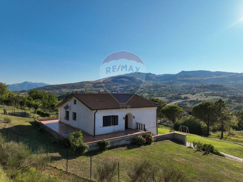 casa indipendente in vendita a Frosolone