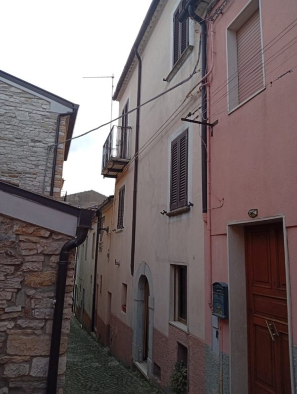 casa indipendente in vendita a Frosolone