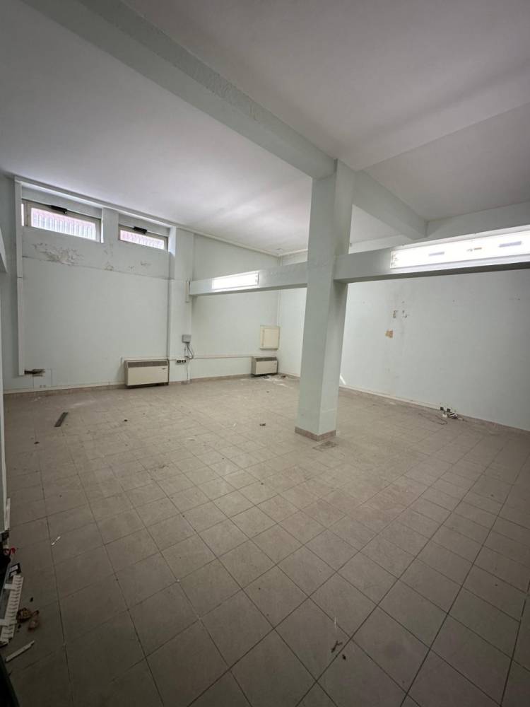 negozio in vendita ad Isernia