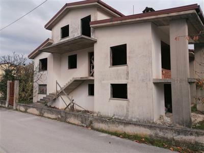 casa indipendente in vendita ad Isernia