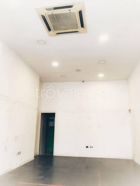 negozio in vendita ad Isernia