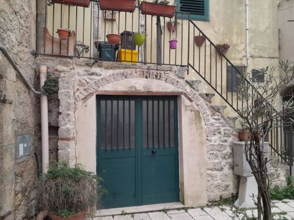 negozio in vendita ad Isernia