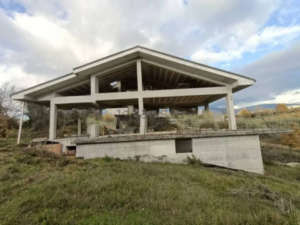 casa indipendente in vendita ad Isernia